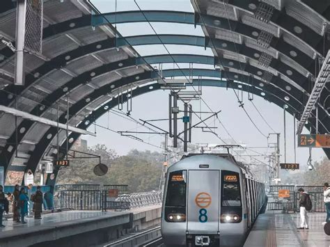 Your phone may replace your metro card soon — DMRC is 